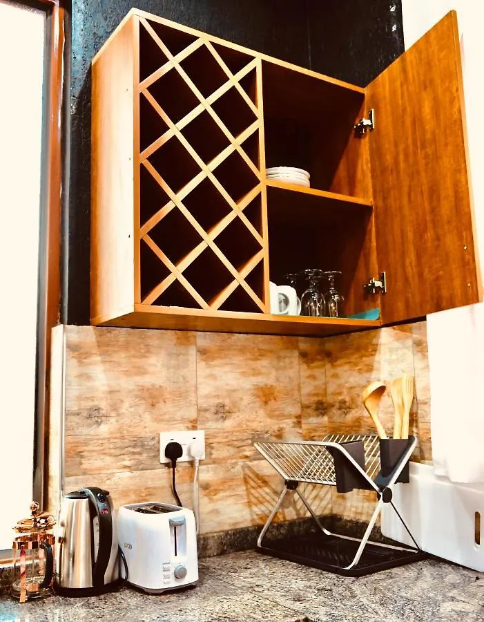Elamor Residence - 1 Bedroom In Bukoto, Kampala Apartment