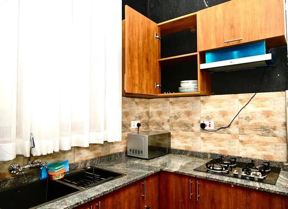 Apartment Elamor Residence - 1 Bedroom In Bukoto, Kampala